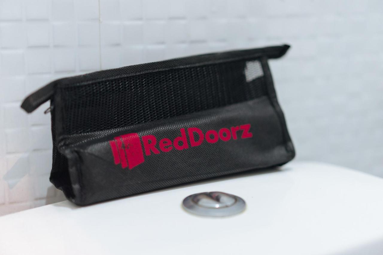 Hotel RedDoorz @ Sunfields Lipa Batangas Lipa City Exterior foto